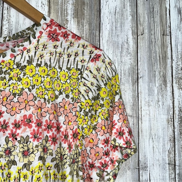 Loft Floral Tee - Picture 2 of 4